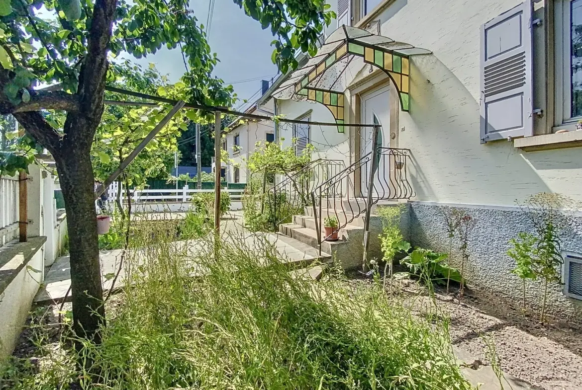 Appartement F3 à Plobsheim avec jardin, garage et grenier - 72,52 m² 
