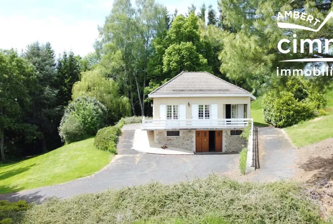 Maison à Viverols avec grand parc arboré à vendre - Projet de rénovation 