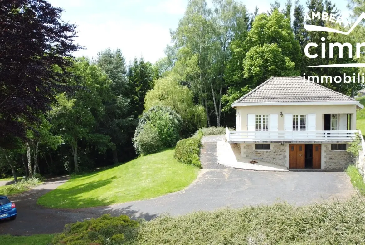 Maison à Viverols avec grand parc arboré à vendre - Projet de rénovation 