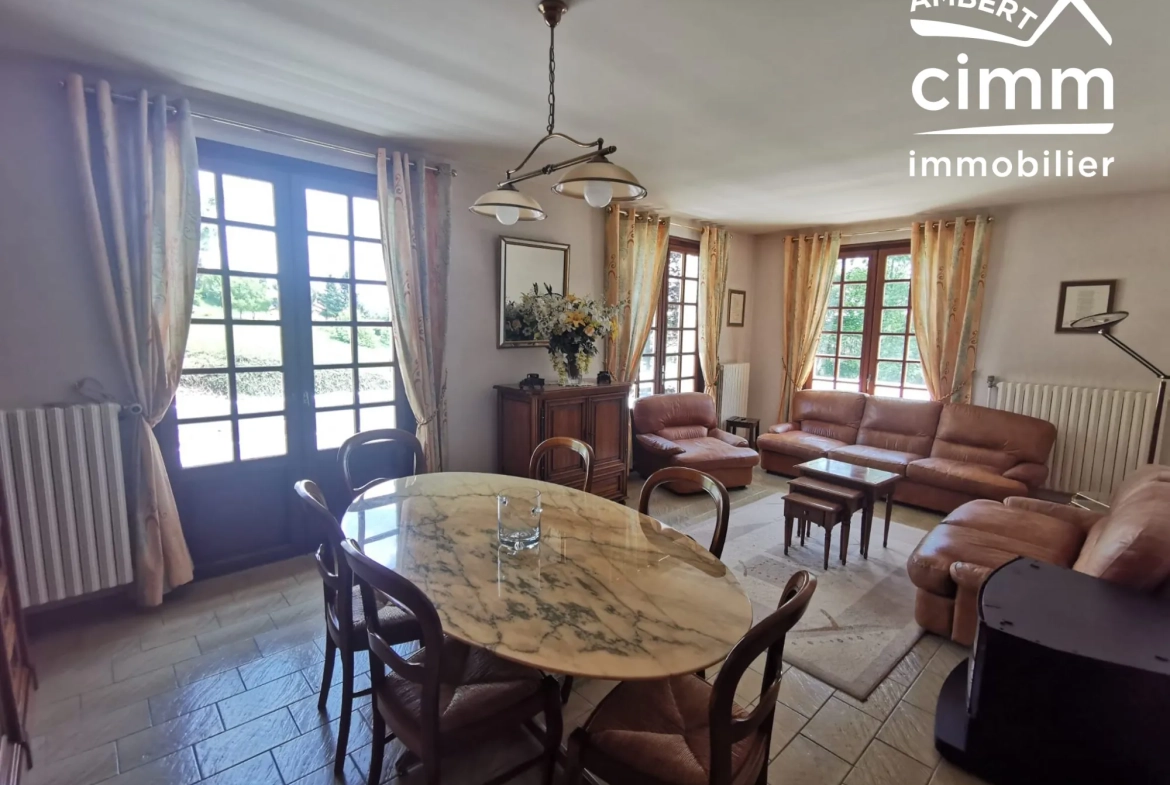 Maison à Viverols avec grand parc arboré à vendre - Projet de rénovation 