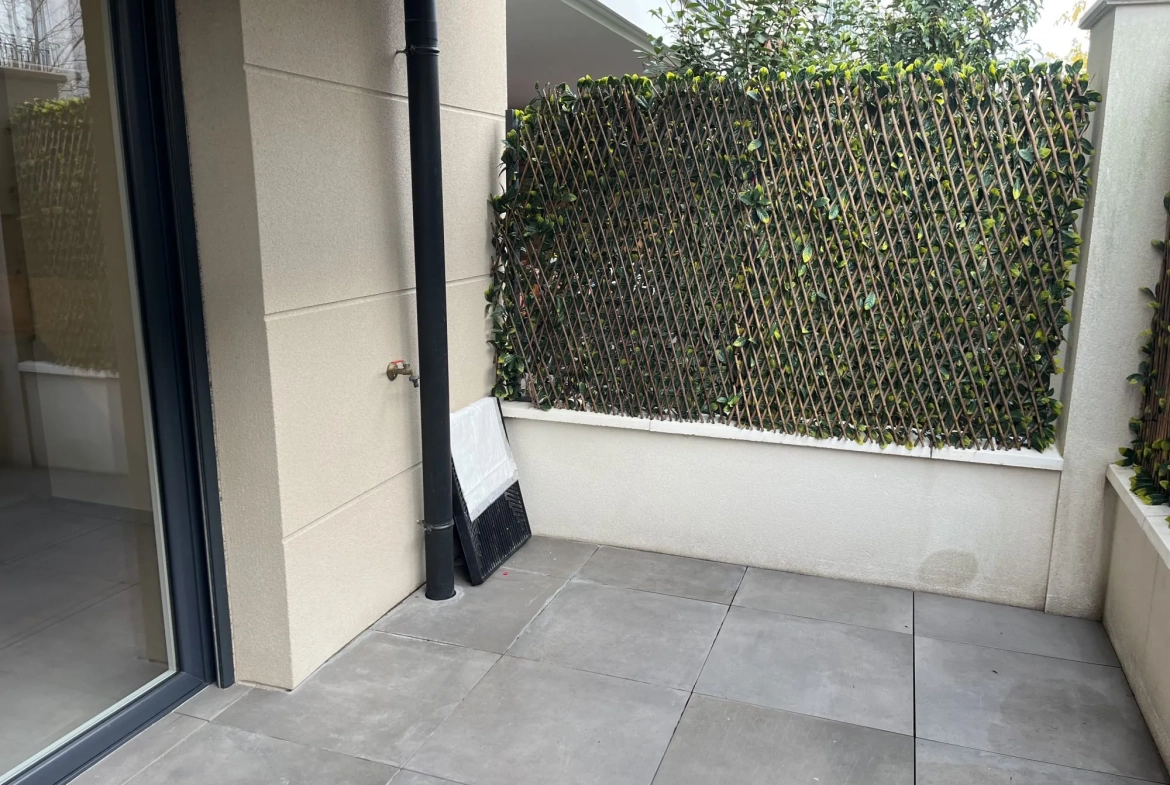 Studio de prestige avec terrasse à Noisy-le-Grand - 23 m², Livraison 2024 