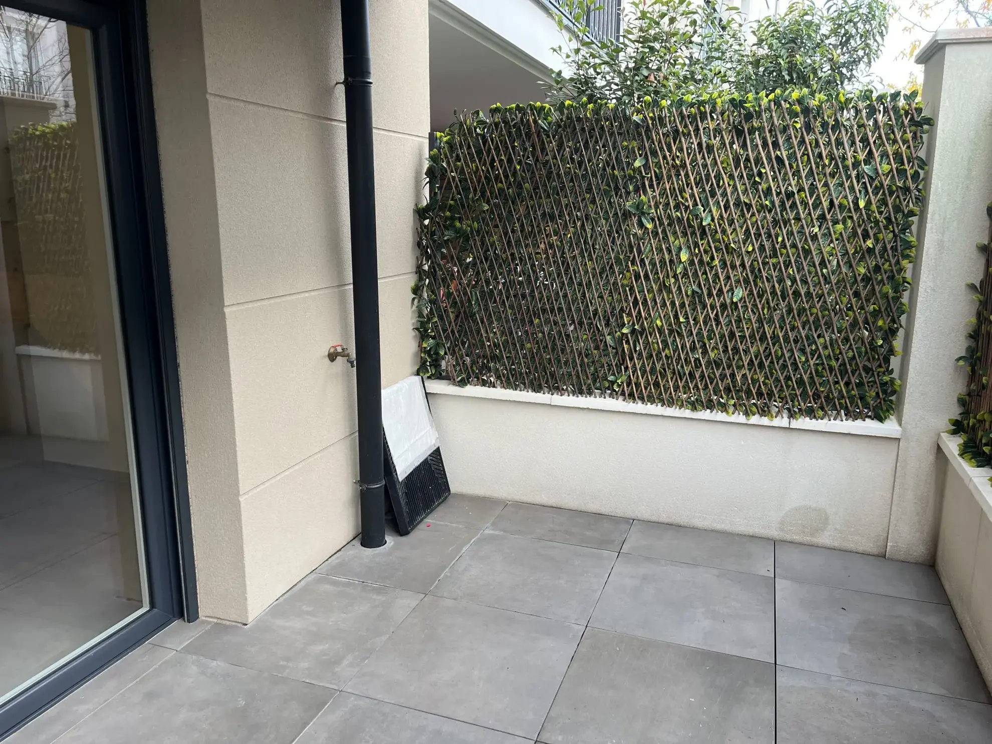Studio de prestige avec terrasse à Noisy-le-Grand - 23 m², Livraison 2024 