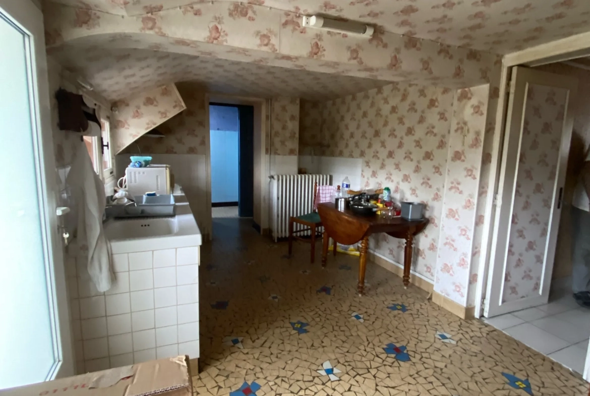 Maison à vendre à Poilly lez Gien avec 2 chambres et terrain clos 