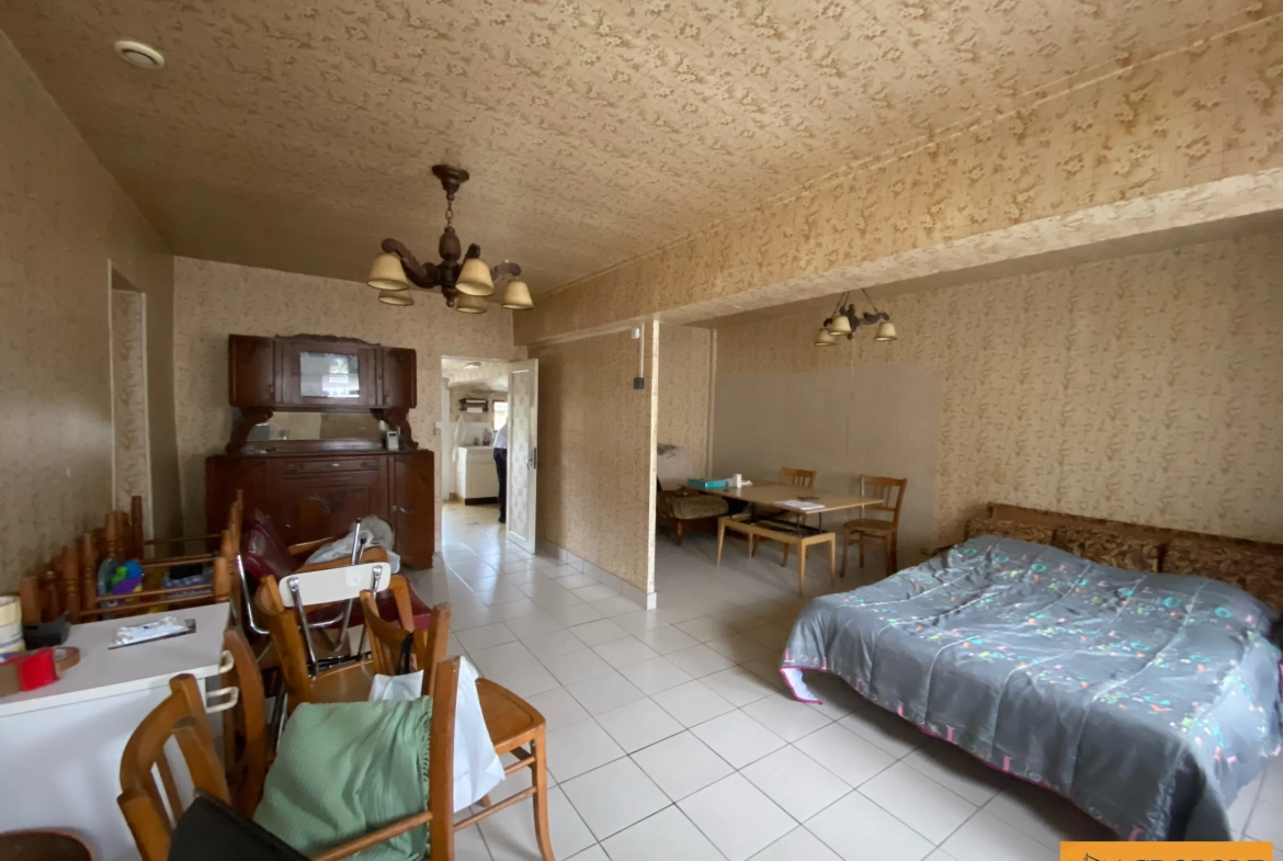 Maison à vendre à Poilly lez Gien avec 2 chambres et terrain clos 