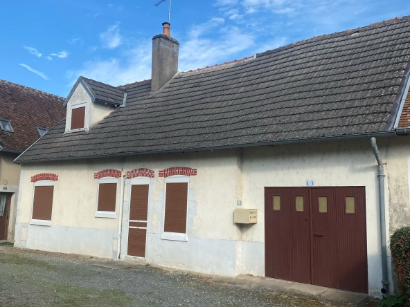 Maison à vendre à Poilly lez Gien avec 2 chambres et terrain clos