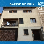 A vendre maison à Ambert avec 4 chambres, garage, vue dégagée, rénovations à prévoir