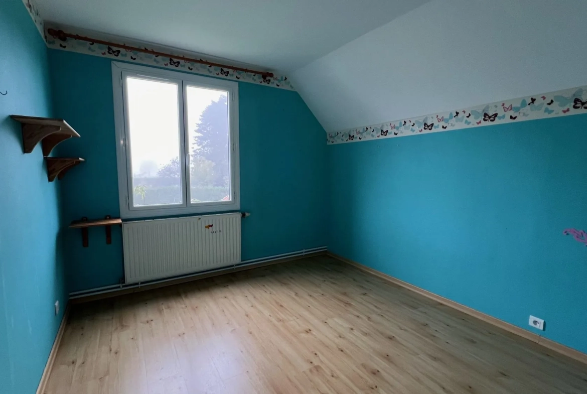 Belle maison familiale avec jardin à Aumale, 5 chambres, garage et grande terrasse 