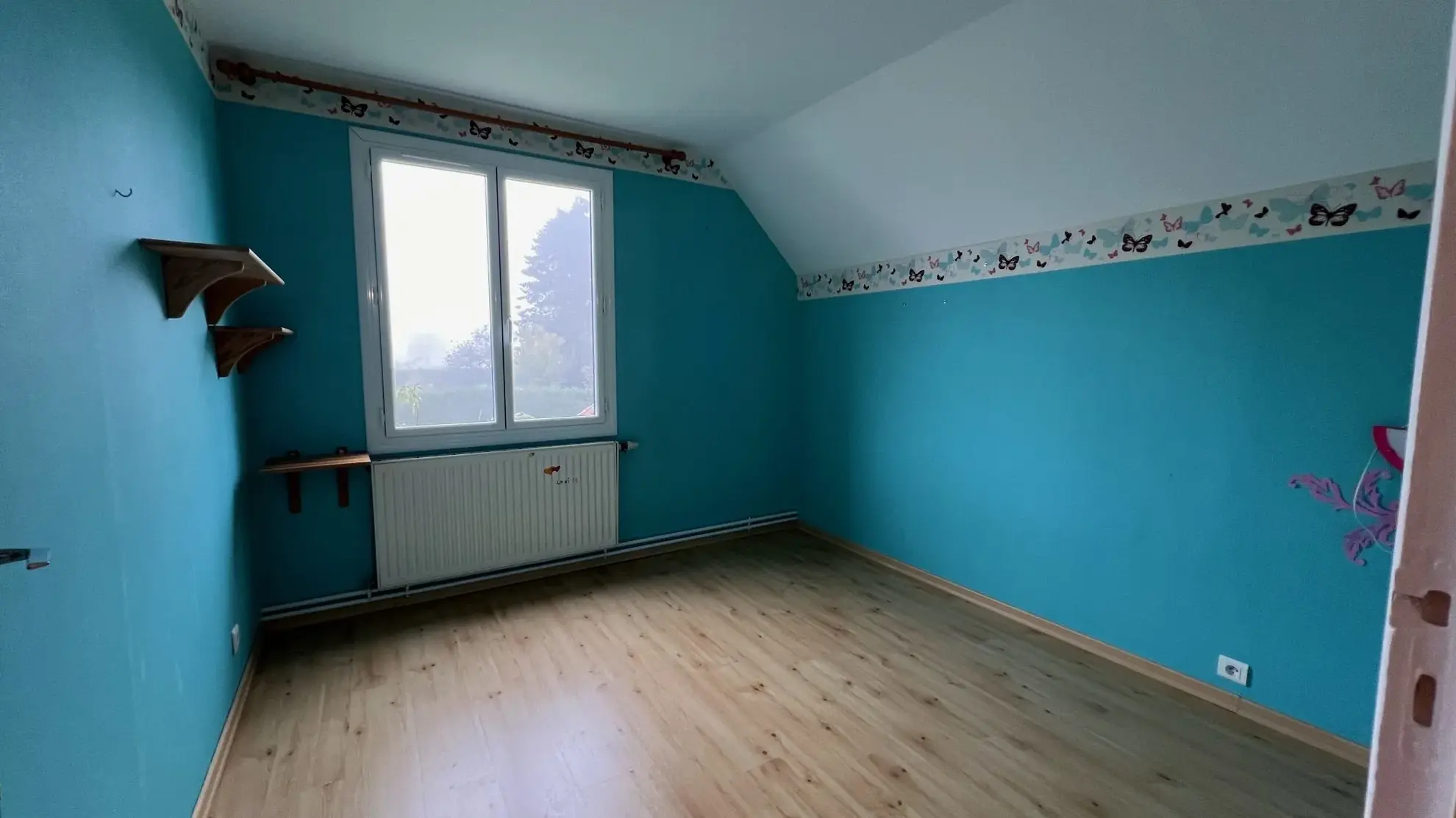 Belle maison familiale avec jardin à Aumale, 5 chambres, garage et grande terrasse 