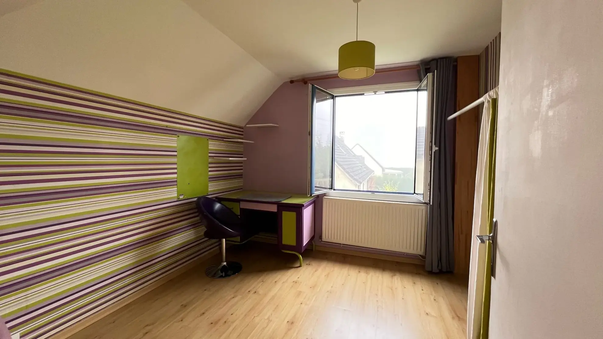 Belle maison familiale avec jardin à Aumale, 5 chambres, garage et grande terrasse 