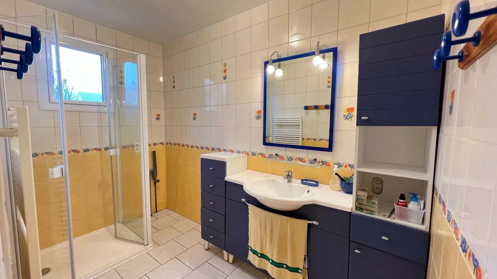 Belle maison familiale avec jardin à Aumale, 5 chambres, garage et grande terrasse 