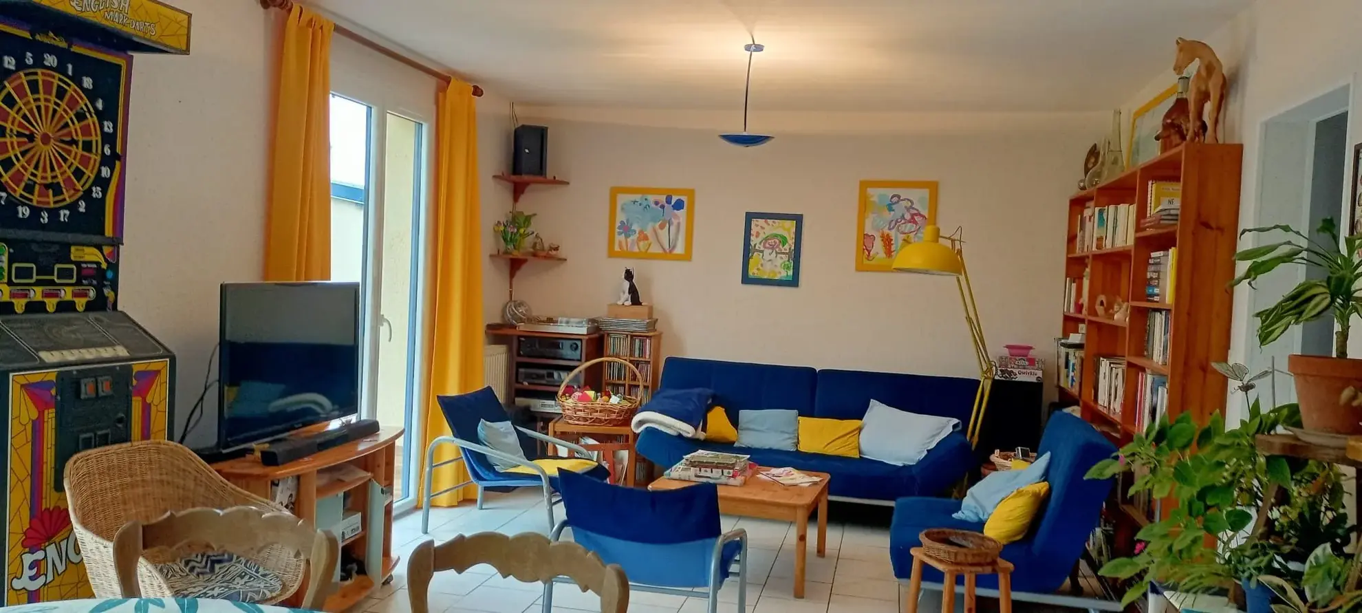 Belle maison familiale avec jardin à Aumale, 5 chambres, garage et grande terrasse 