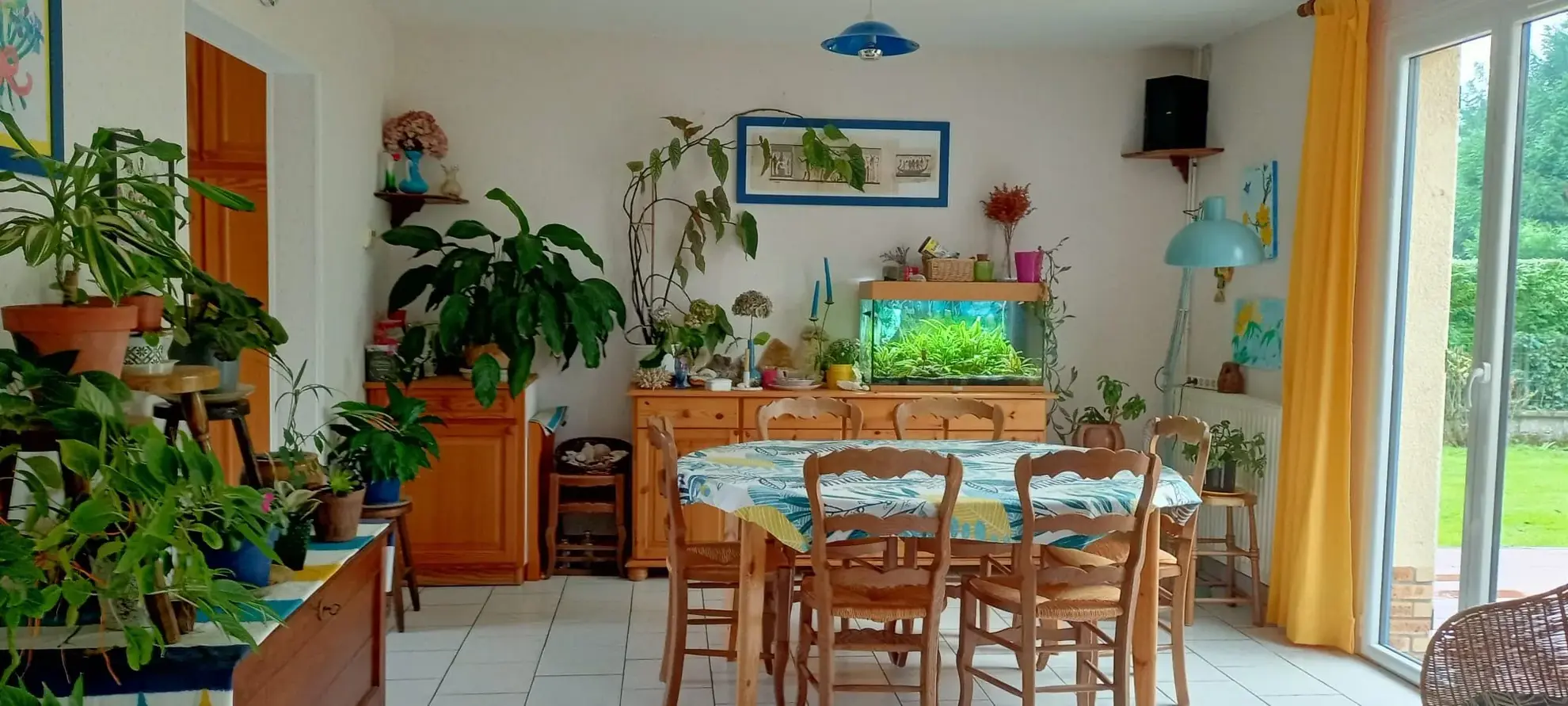 Belle maison familiale avec jardin à Aumale, 5 chambres, garage et grande terrasse 