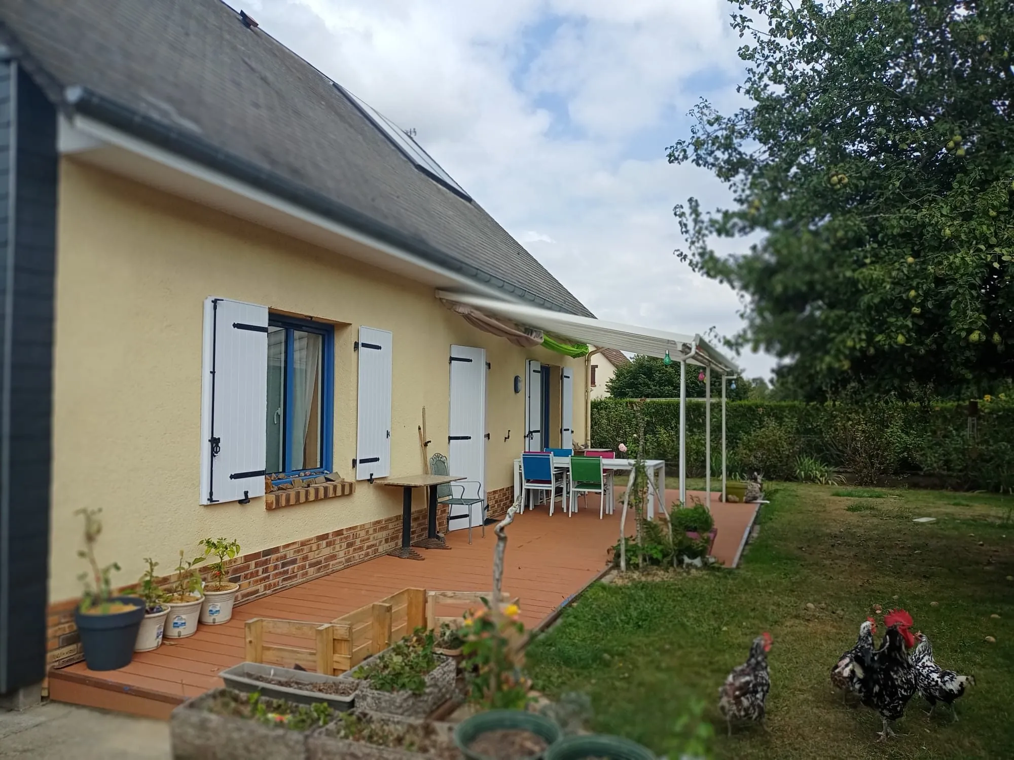 Belle maison familiale avec jardin à Aumale, 5 chambres, garage et grande terrasse 