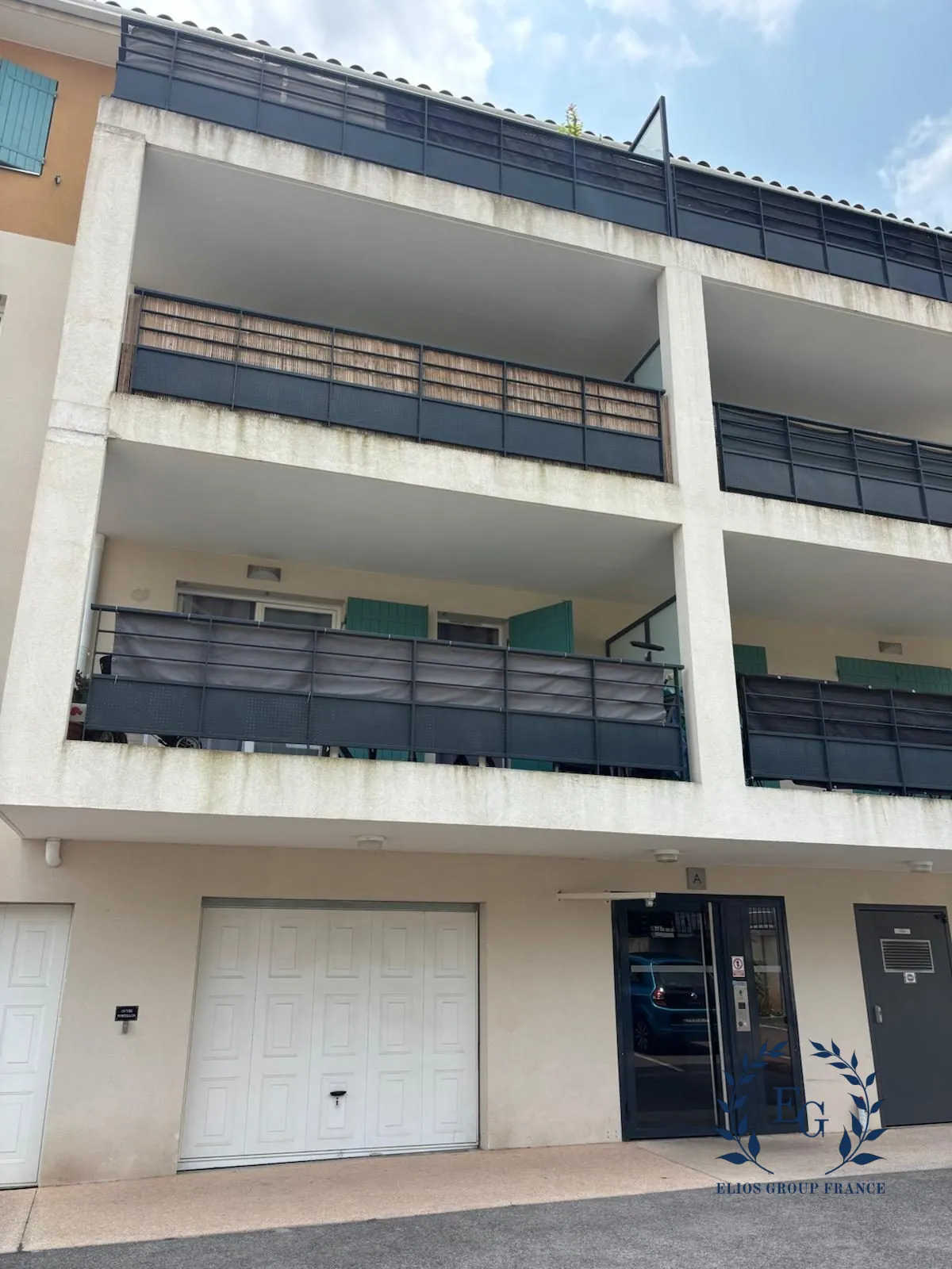 Charmant T2 avec terrasse et parking à Cuers, résidence moderne 2013 