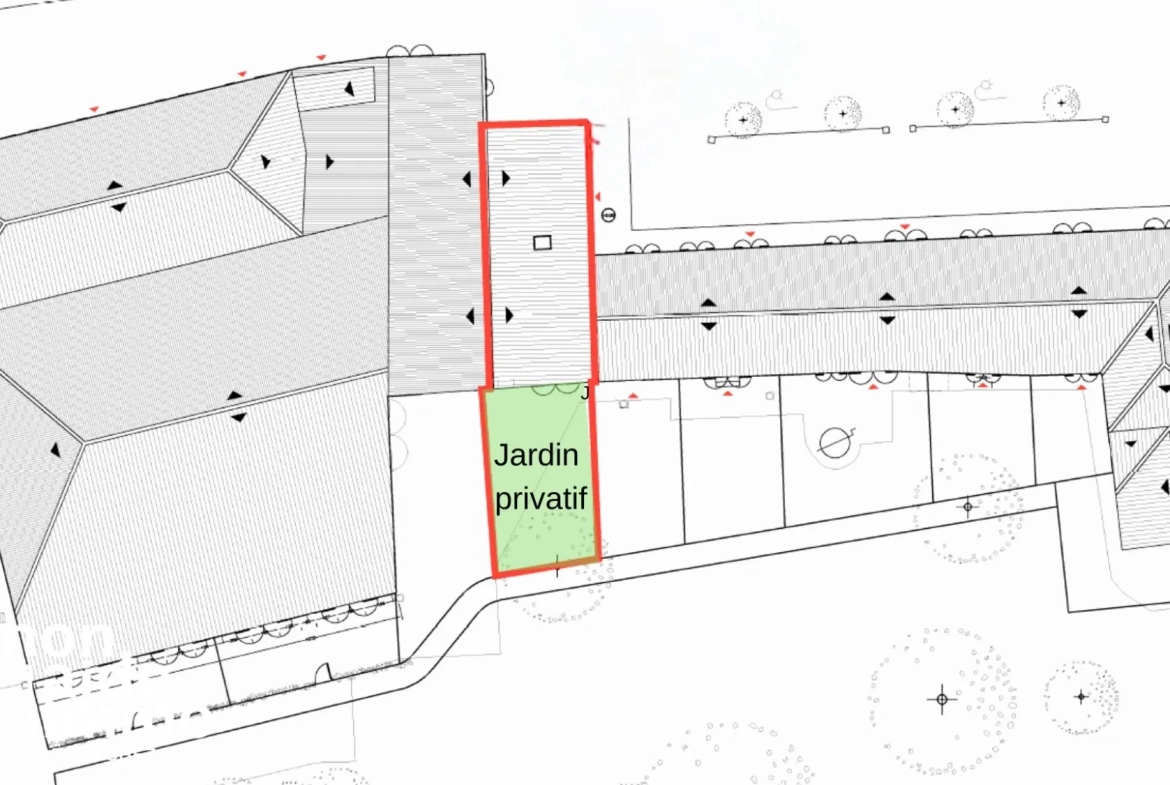 Maison à rénover de 80m² avec jardin et potentiel à Naujan et Postiac 