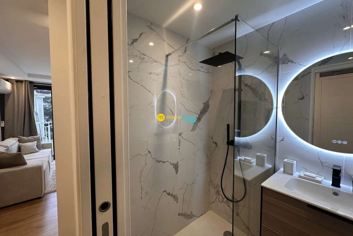Appartement rénové de 28 m² avec piscine à Cannes Villa Francia 