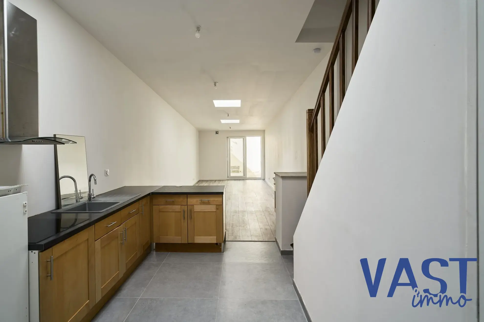 Maison 92m² rénovée avec terrasse à Roubaix - Opportunité à saisir 
