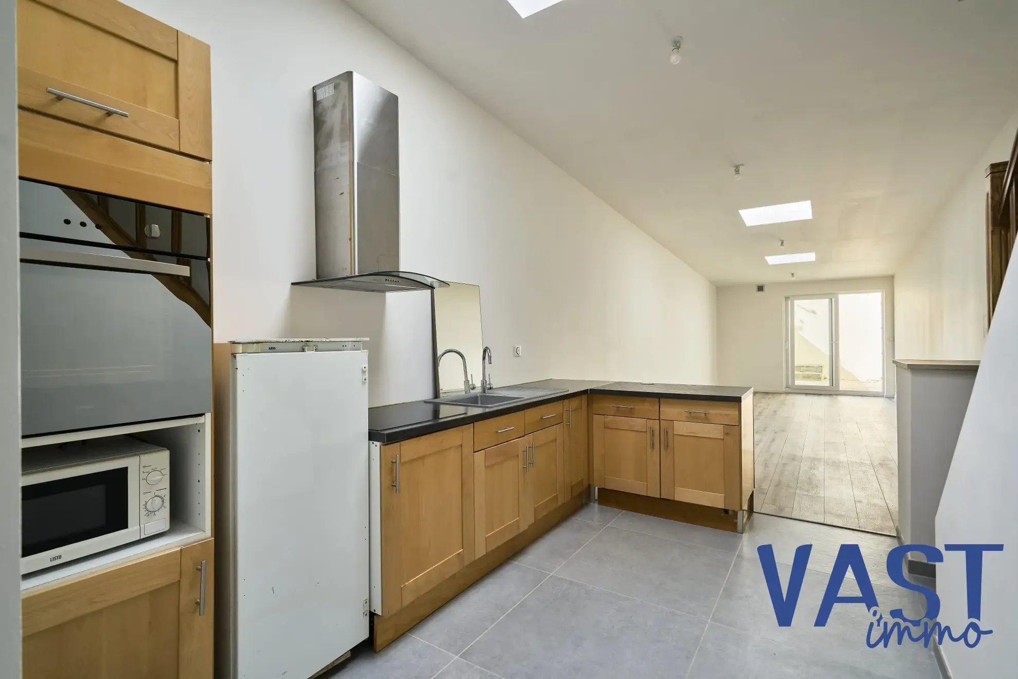 Maison 92m² rénovée avec terrasse à Roubaix - Opportunité à saisir 
