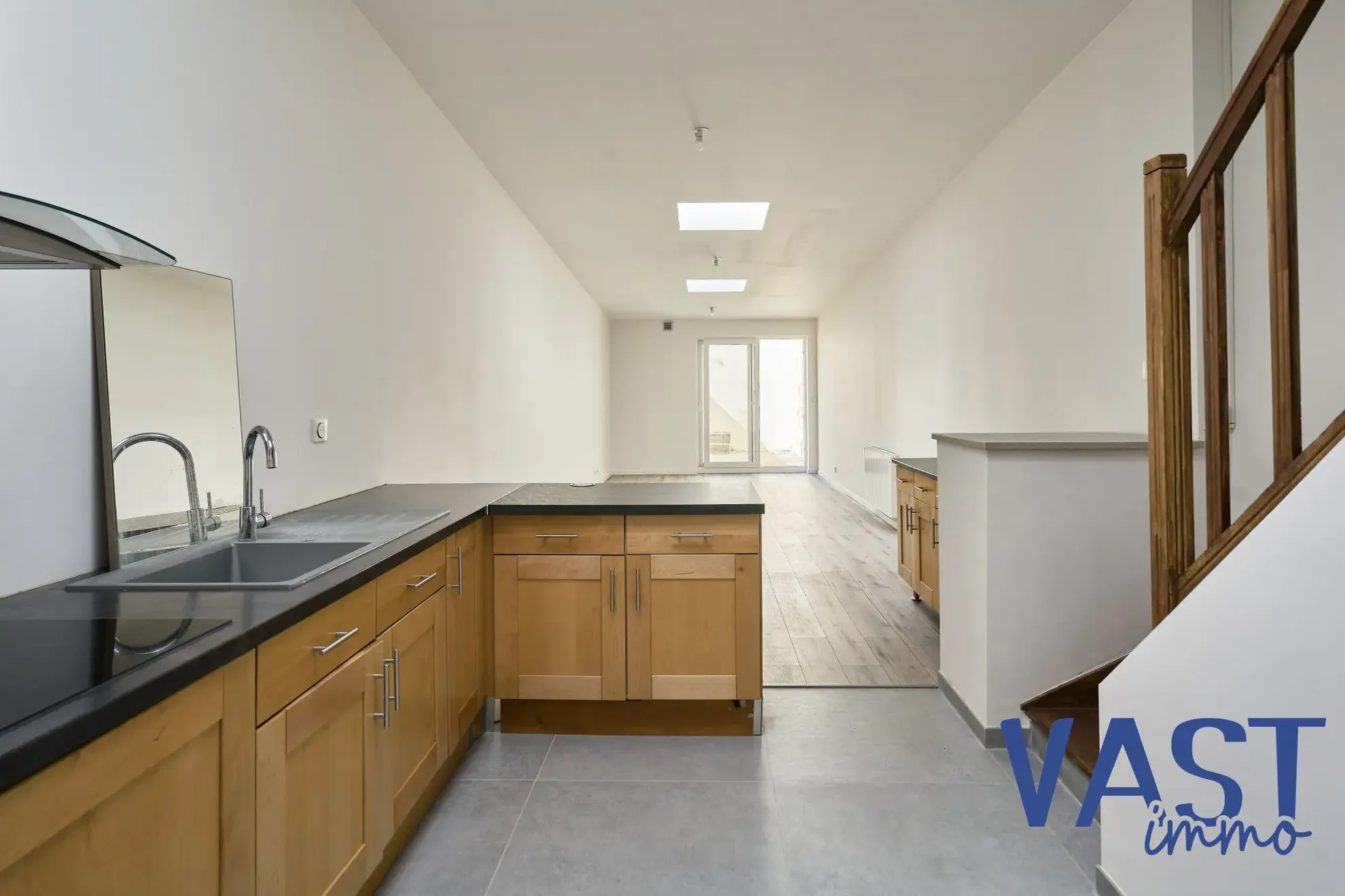 Maison 92m² rénovée avec terrasse à Roubaix - Opportunité à saisir 