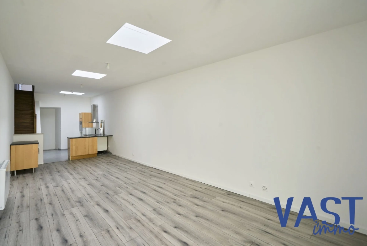 Maison 92m² rénovée avec terrasse à Roubaix - Opportunité à saisir 