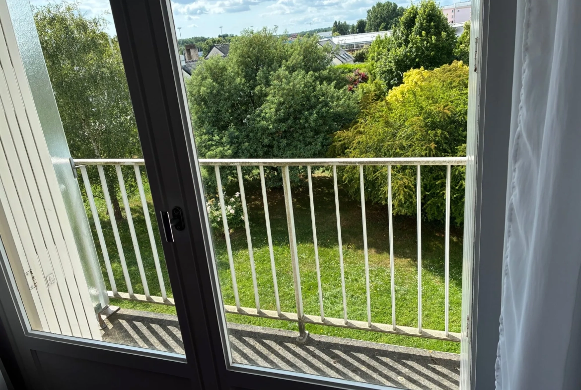 Appartement T3 avec balcon et parking à Orvault, 66 m² 