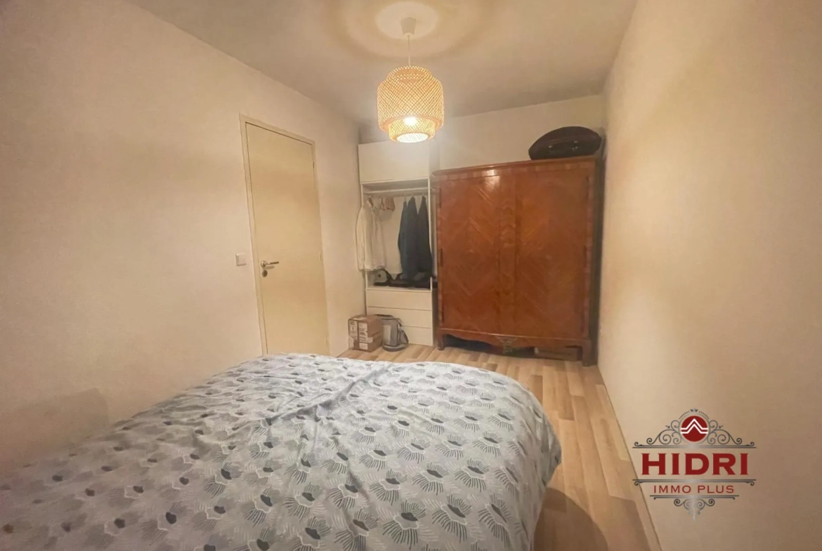 À vendre appartement T2 avec terrasse à Grenoble - 43 m², proche commodités 