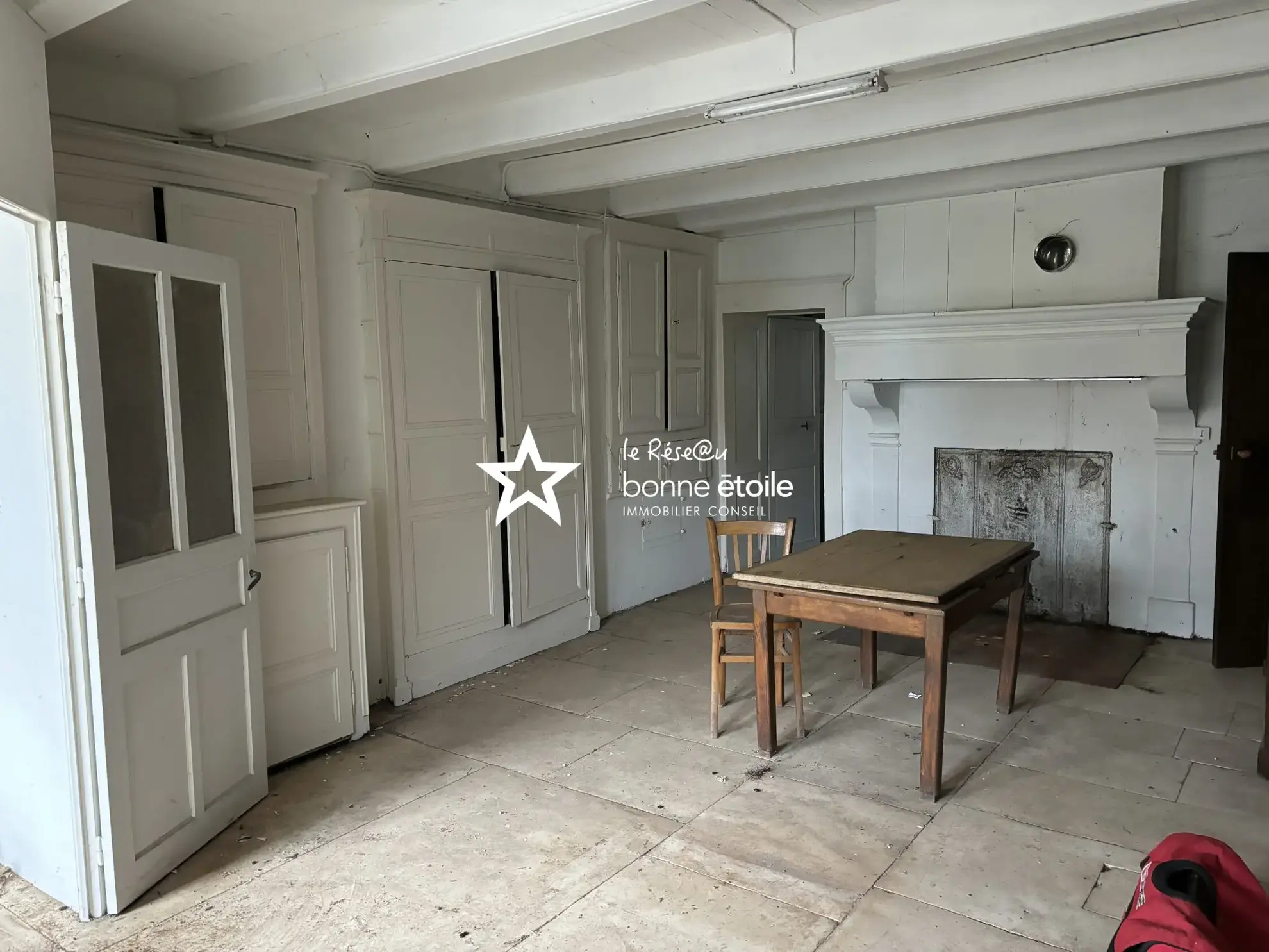 Ferme à rénover de 220 m² avec terrain à Ozières (52700) - Opportunité rare 
