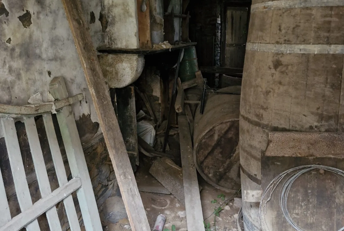 Petite maison à rénover à Caligny (61100) - Charme traditionnel en campagne 