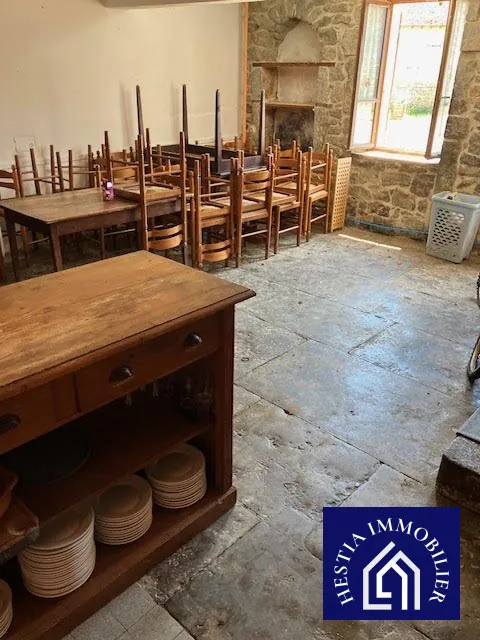 Ancien hôtel-restaurant à vendre dans le Morvan proche Lormes 