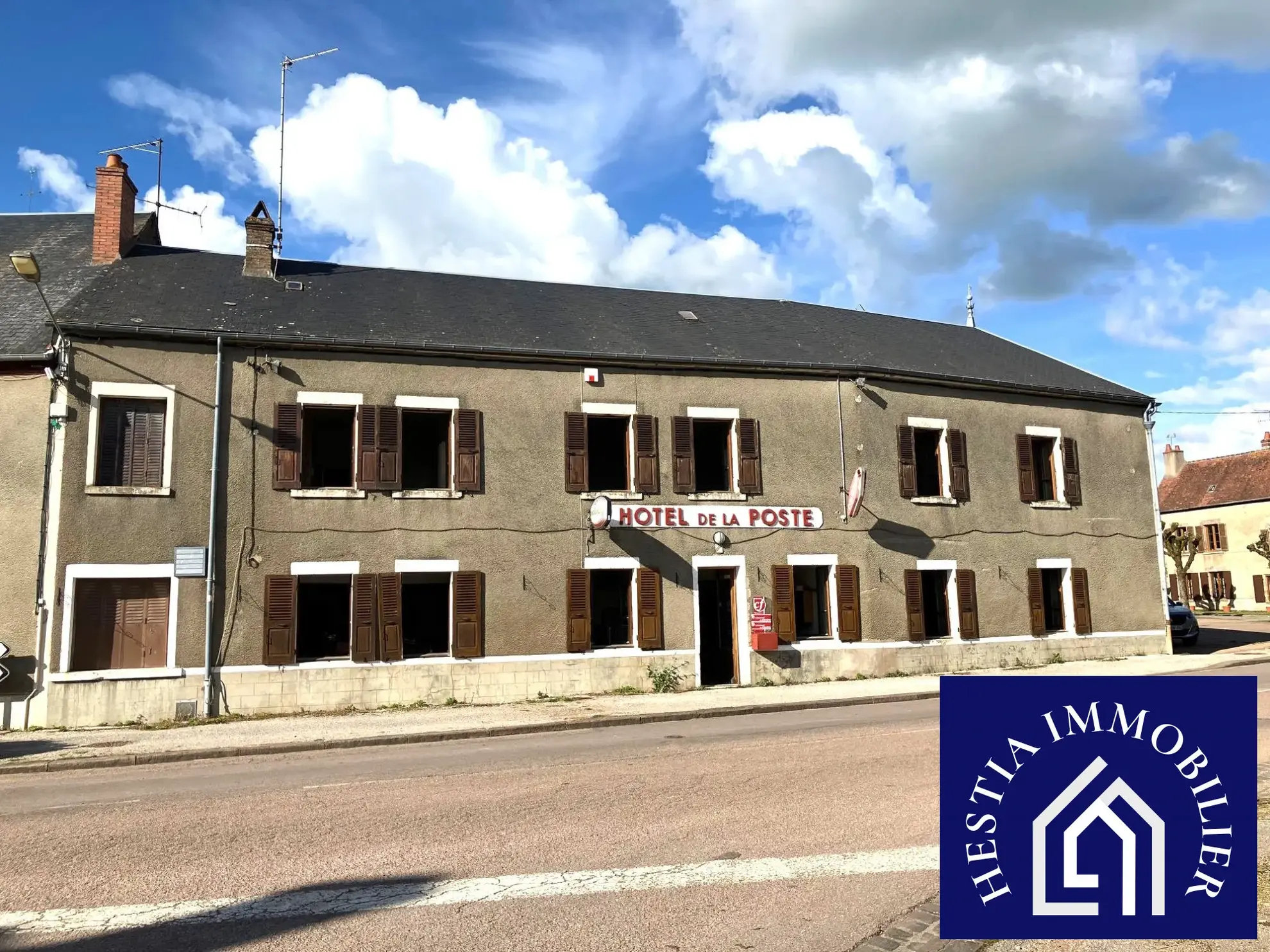 Ancien hôtel-restaurant à vendre dans le Morvan proche Lormes 