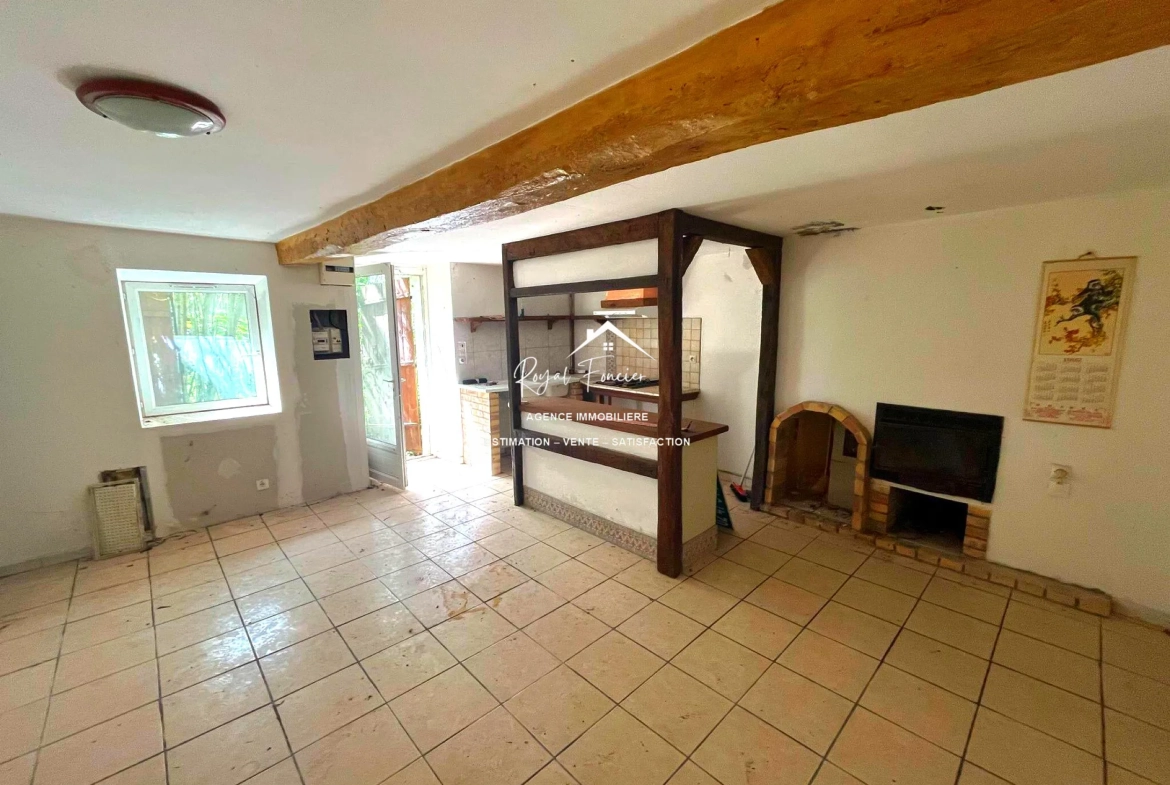Charmante maison de campagne à La Celle-Guenand avec jardin de 142 m² 