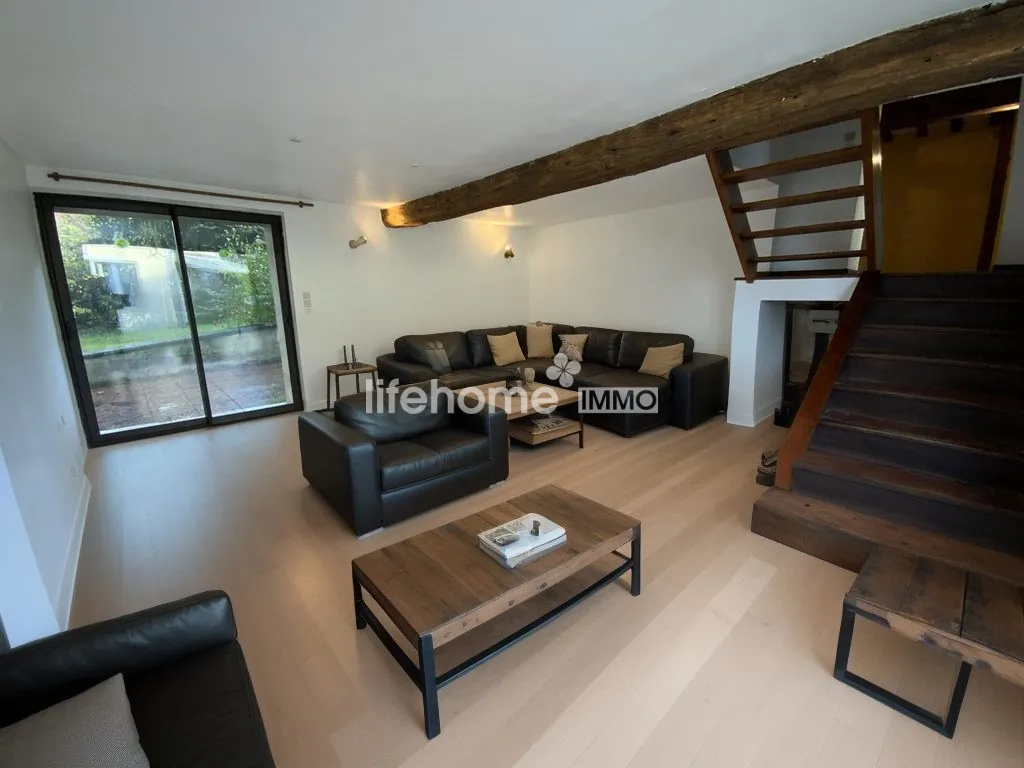 Maison de campagne avec piscine à Azay-le-Ferron - Tranquillité et confort 