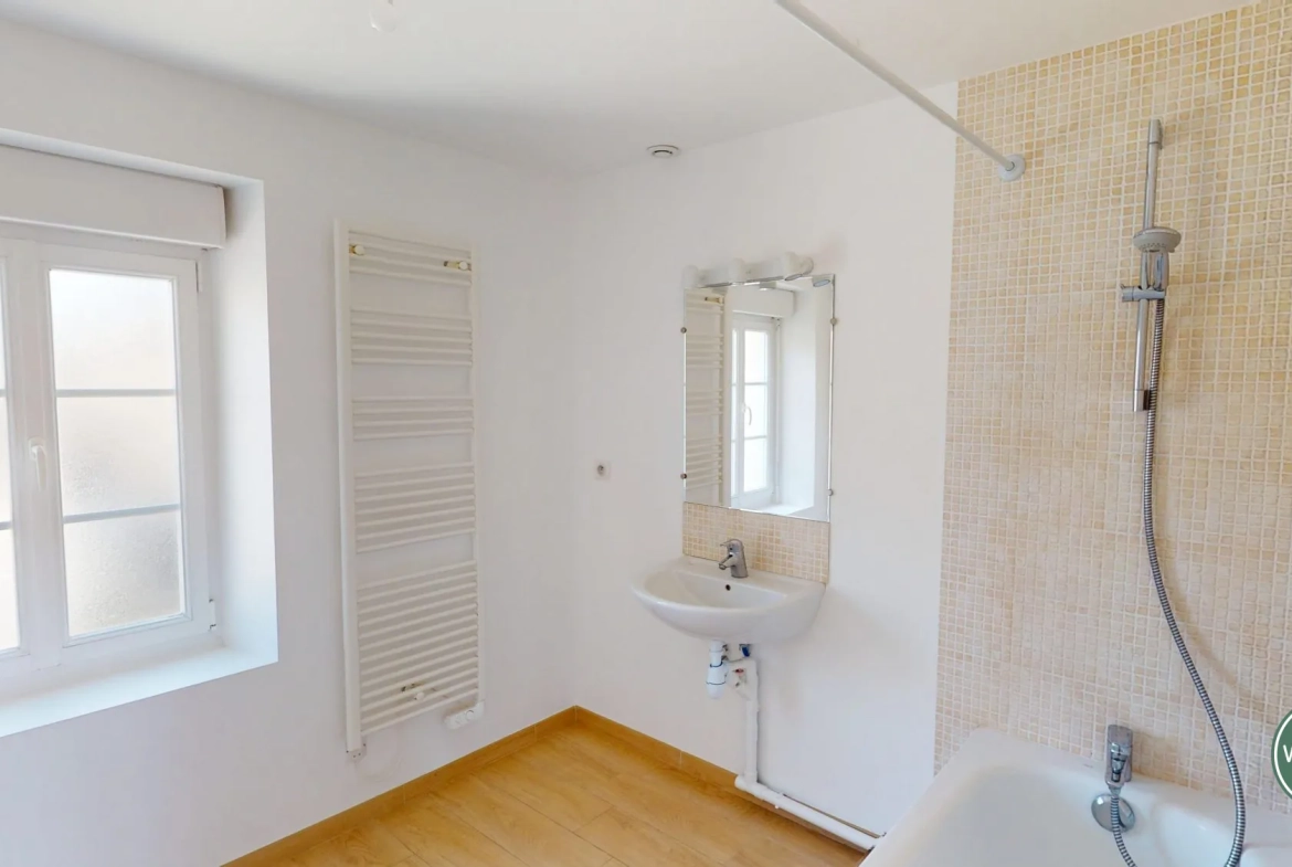 Maison à vendre à Ussy – Charmante demeure rénovée de 95 m² avec jardin 