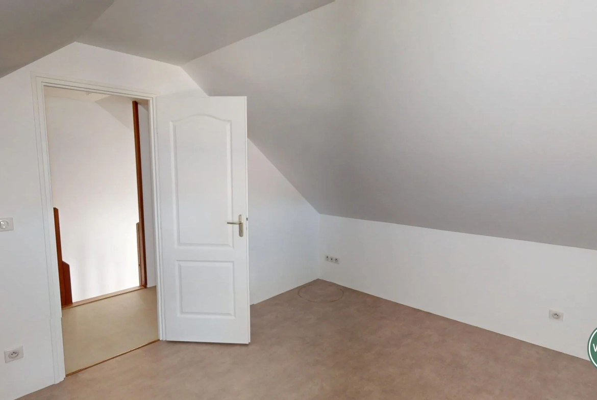 Maison à vendre à Ussy – Charmante demeure rénovée de 95 m² avec jardin 