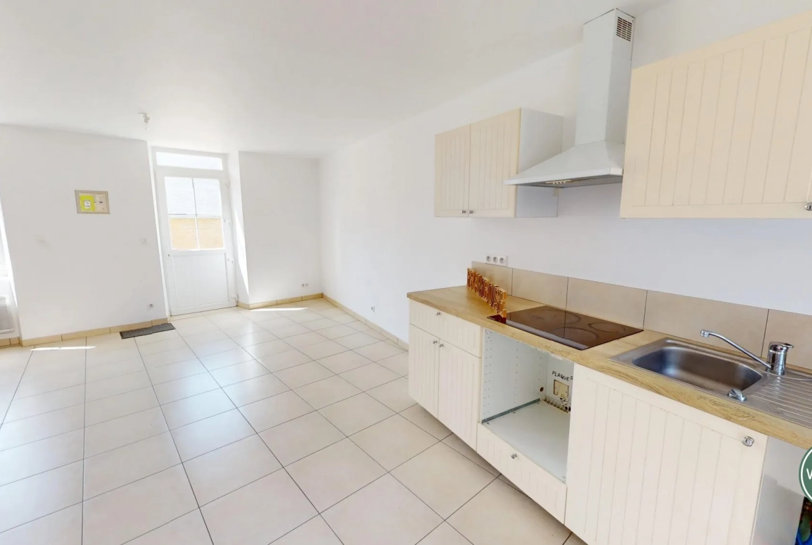 Maison à vendre à Ussy – Charmante demeure rénovée de 95 m² avec jardin 