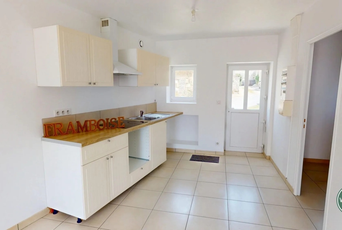 Maison à vendre à Ussy – Charmante demeure rénovée de 95 m² avec jardin 