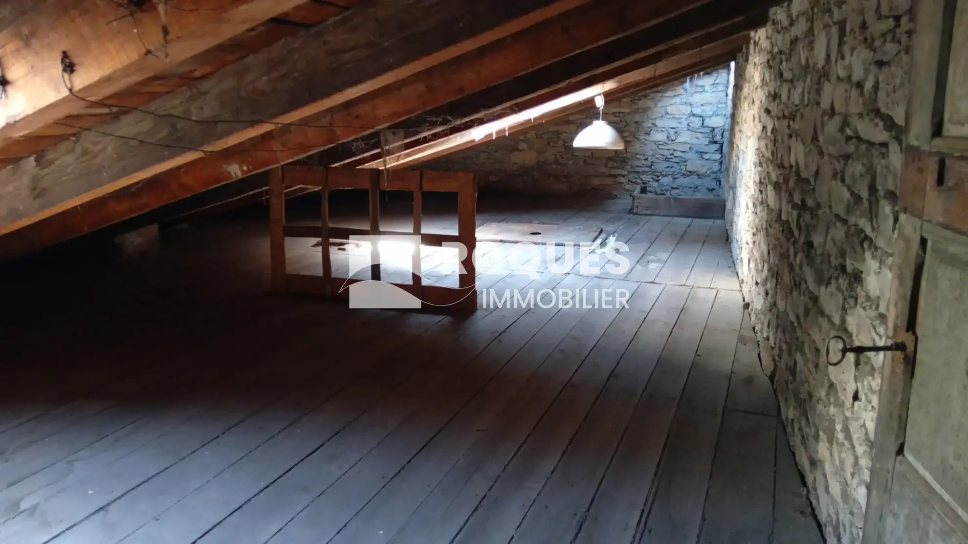 Maison de ville à rénover à Millau - 100m² avec garage et jardin 