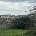 Terrain constructible de 932 m² avec vue sur le château à Saint Jean de Thouars