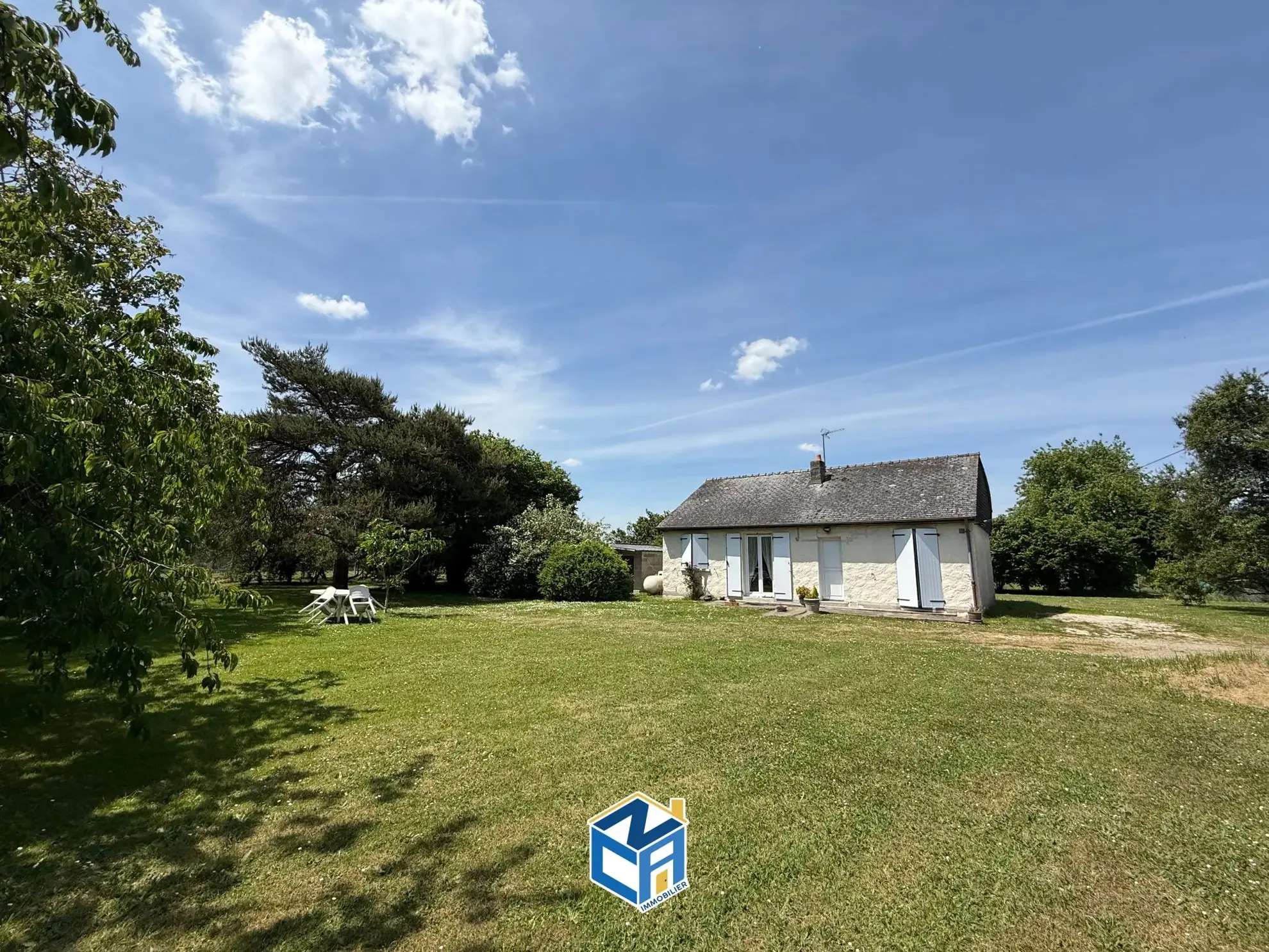 Appartement F2 de 57 m² à Cergy Les 12 Colonnes avec parking, cave et balcon 