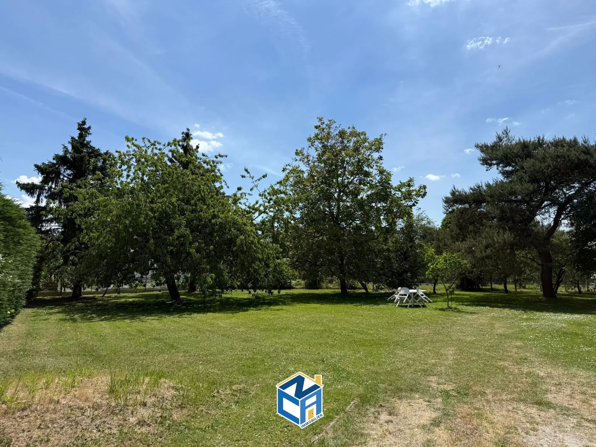 Appartement F2 de 57 m² à Cergy Les 12 Colonnes avec parking, cave et balcon 