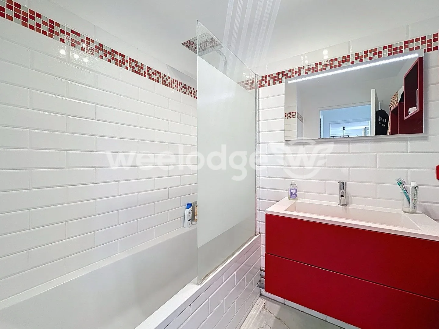 Appartement F2 de 57 m² à Cergy Les 12 Colonnes avec parking, cave et balcon 