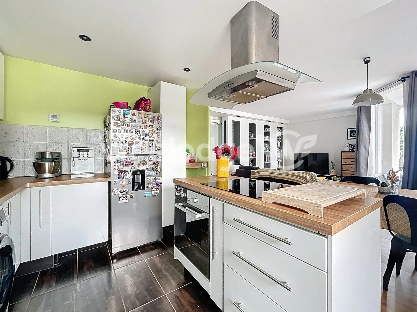Appartement F2 de 57 m² à Cergy Les 12 Colonnes avec parking, cave et balcon 