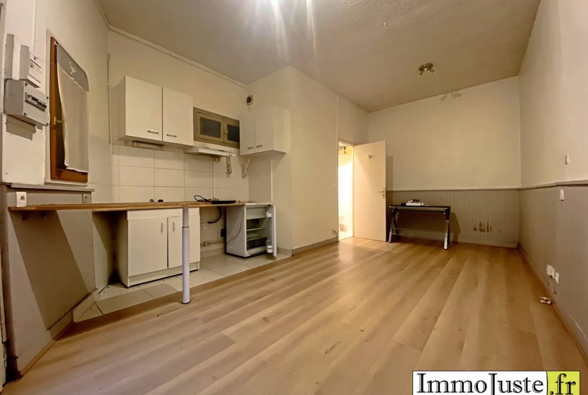 Studio à rénover de 24,37 m² à Rambouillet, idéal investisseur 
