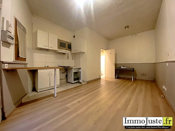Studio à rénover de 24,37 m² à Rambouillet, idéal investisseur