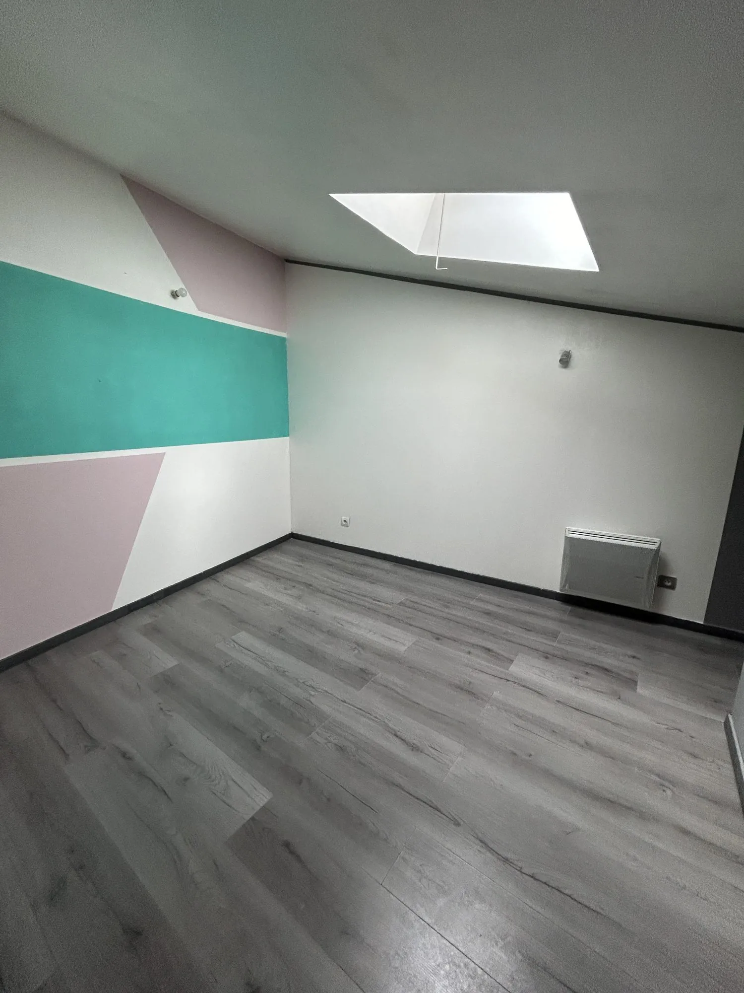 Appartement rénové de 60 m² à vendre au cœur de Privas - Garage et revenu locatif 