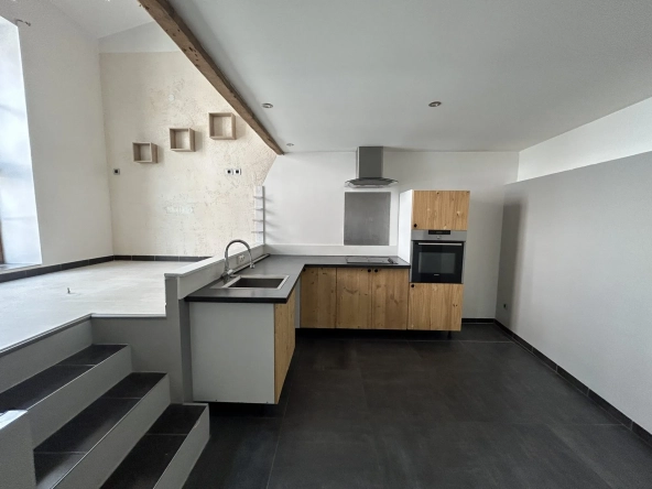 Appartement rénové de 60 m² à vendre au cœur de Privas - Garage et revenu locatif