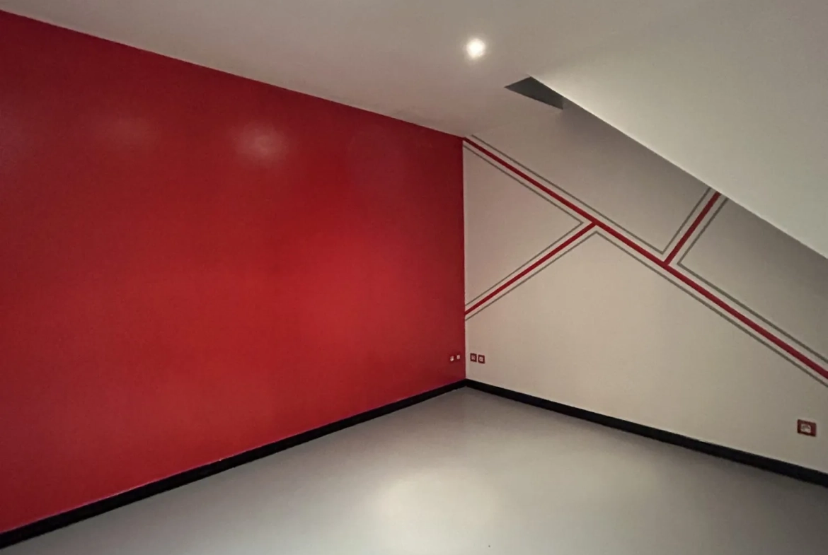 Appartement rénové de 60 m² à vendre au cœur de Privas - Garage et revenu locatif 