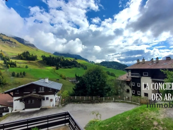 Appartement T2 à vendre à Le Grand-Bornand avec balcon et vue montagne