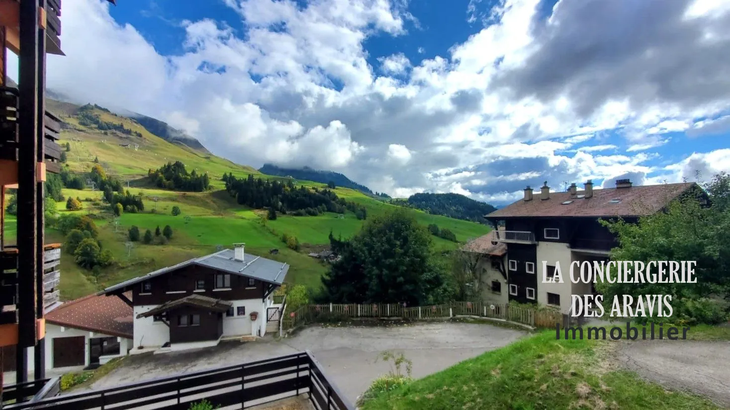 Appartement T2 à vendre à Le Grand-Bornand avec balcon et vue montagne 