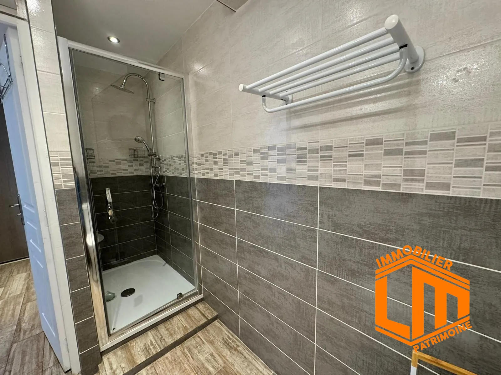 Salle d'eau  Appartement T2 avec terrasse au Centre Port d'Agde - Piscine et emplacement privilégié 